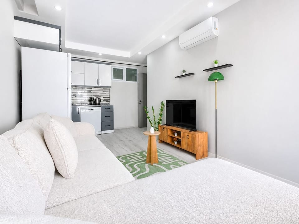 Family Condo, 2 Bedrooms, Non Smoking, Balcony | Blackout drapes, soundproofing, iron/ironing board, free WiFi