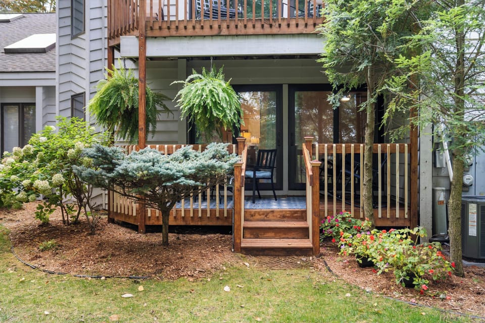 Private Deck