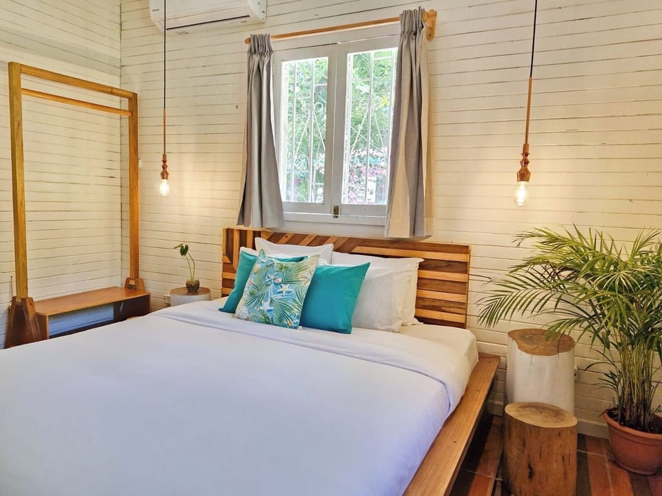 House | Free WiFi, bed sheets