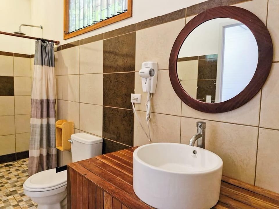 House | Free WiFi, bed sheets