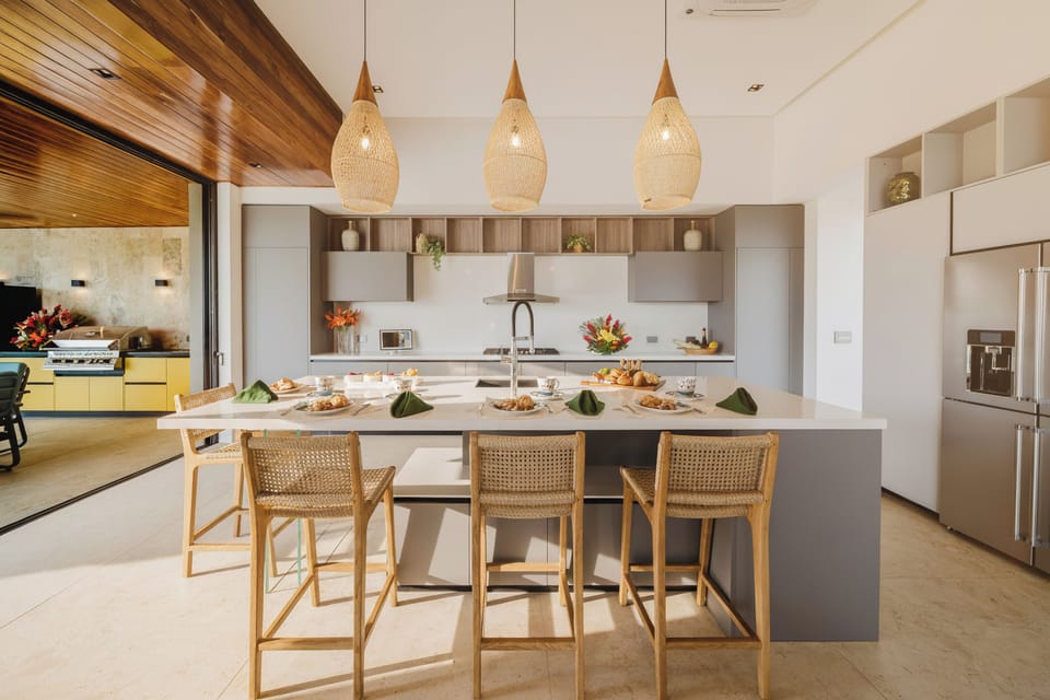 Fully equipped kitchen for easy meals at home