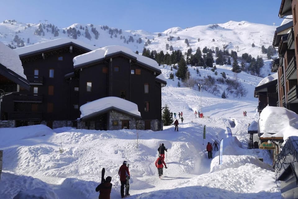 Snow and ski sports