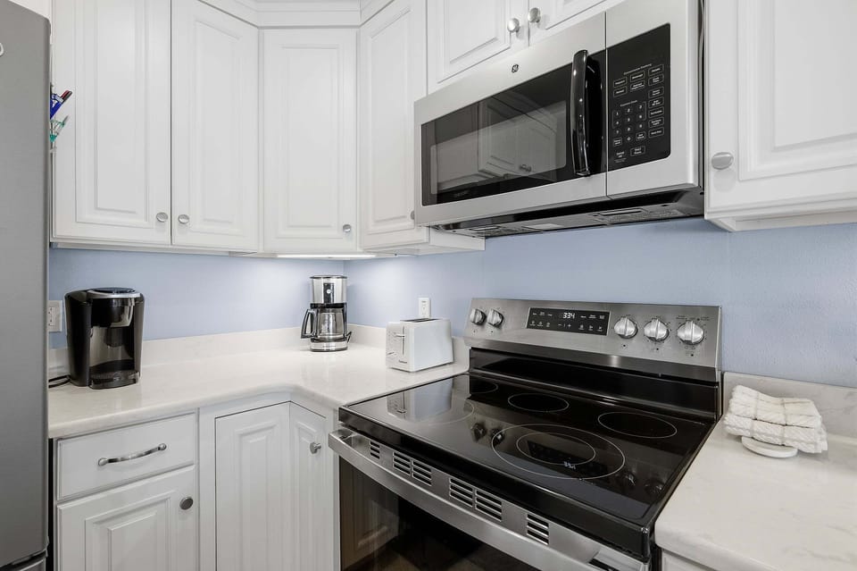 Condo, Multiple Beds, Patio, Ocean View (Errol By The Sea 126) | Private kitchen
