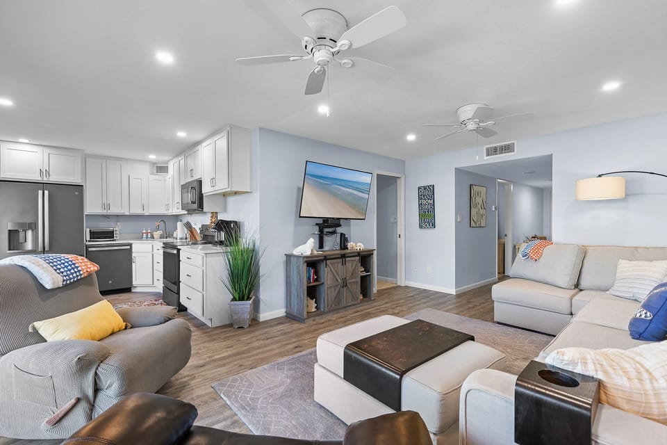 Condo, Multiple Beds, Balcony, Garden View (Errol By The Sea 207) | Living area