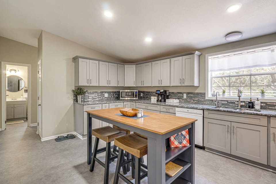 Kitchen | Cooking Basics | Single-Story Home