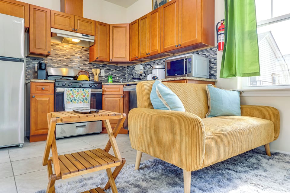 Living Area | Smart TV