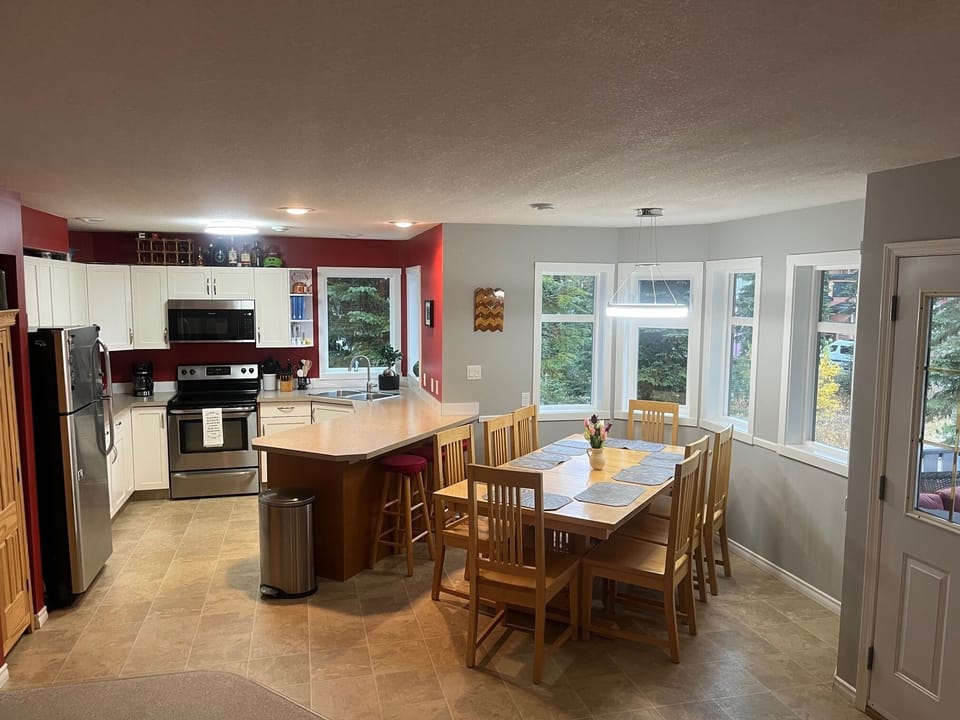 Fully-Equipped Kitchen 