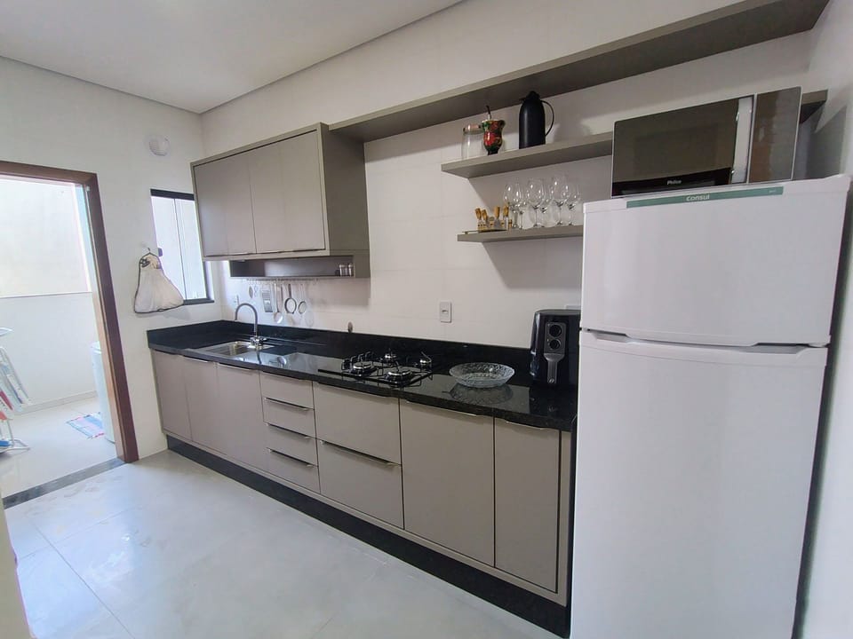 Basic Apartment | Private kitchen | Cookware/dishes/utensils
