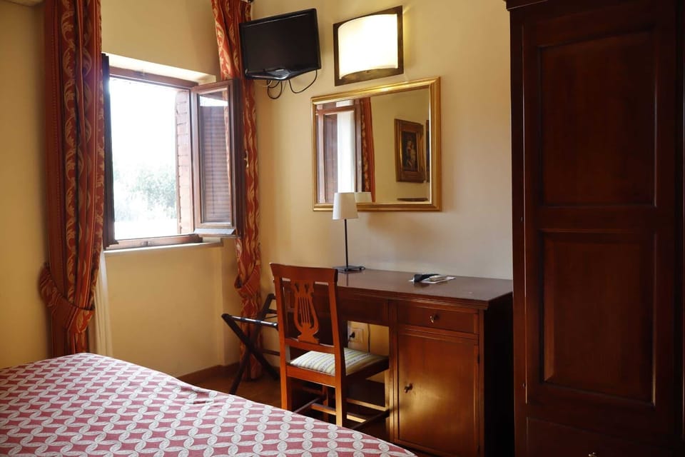 In-room safe, free WiFi
