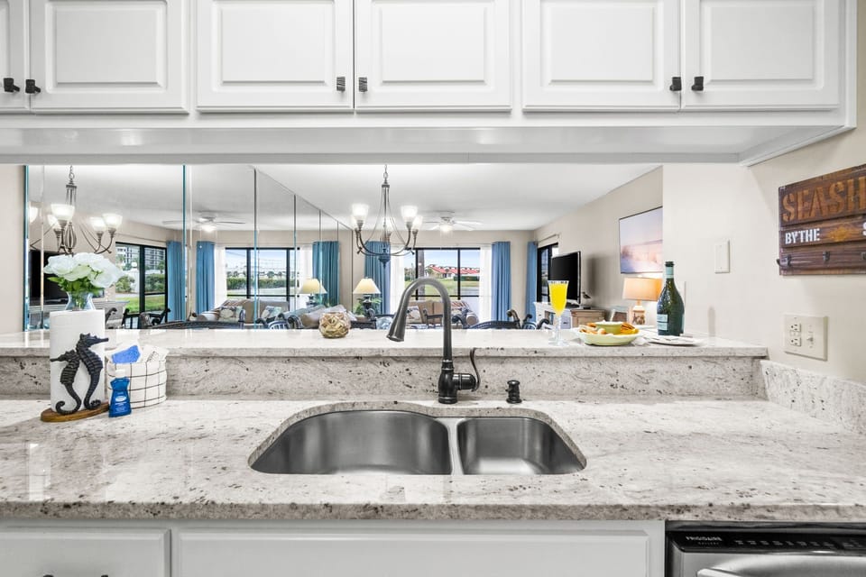 Fully Stocked Kitchen with Bar Area