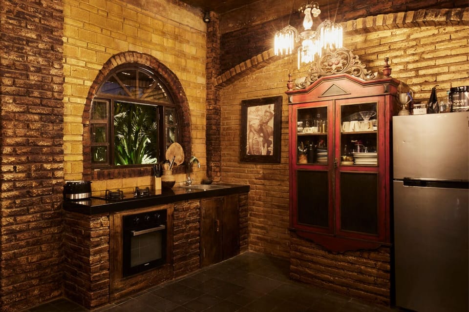 Fully equipped mansion style kitchen