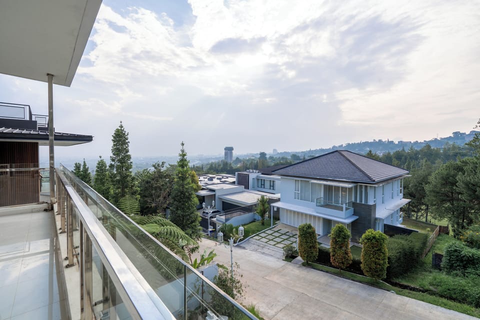Villa, 5 Bedrooms | Balcony view
