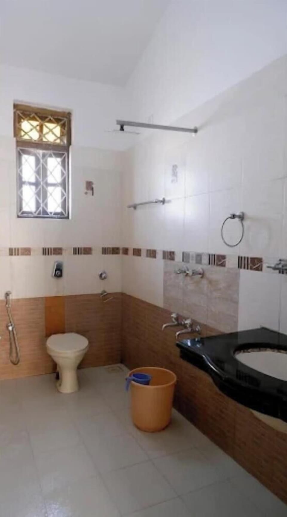 Shower, free toiletries, towels, soap