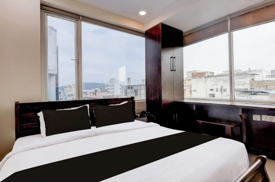Deluxe Double Room | In-room safe, free WiFi