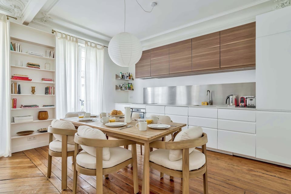 Fully equipped kitchen - Dining Area 