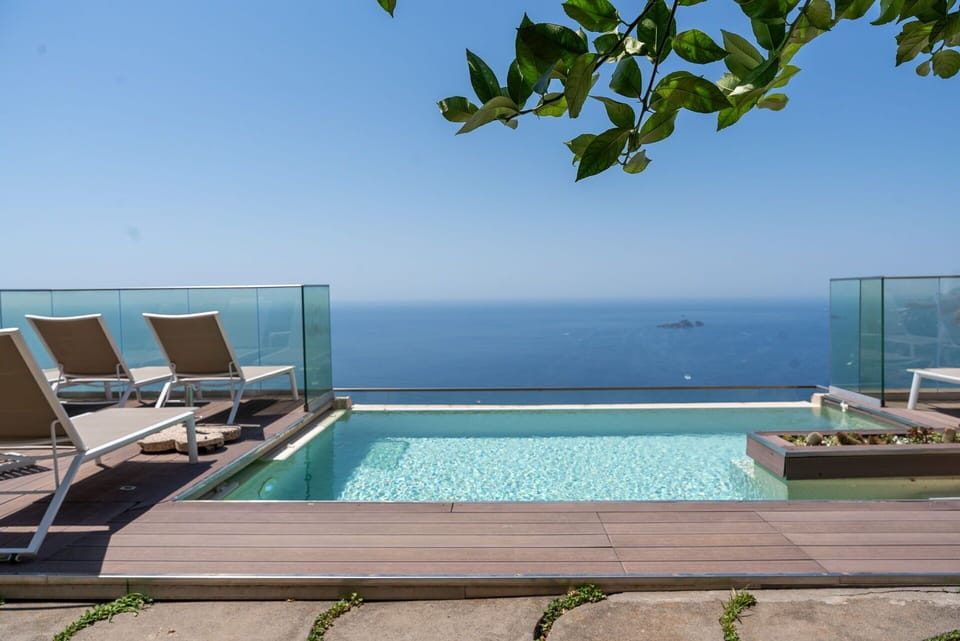 Building Exterior, Outdoor, Pool, Spring, Summer, Wellness