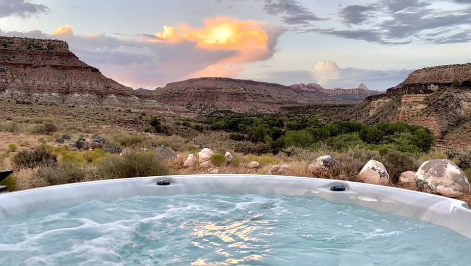 Outdoor spa tub