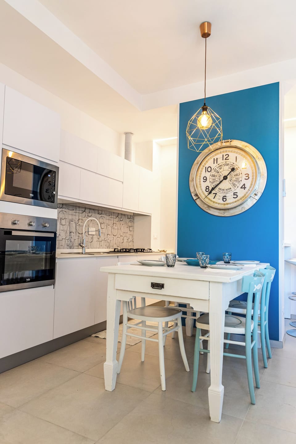 Basic Apartment | Dining room