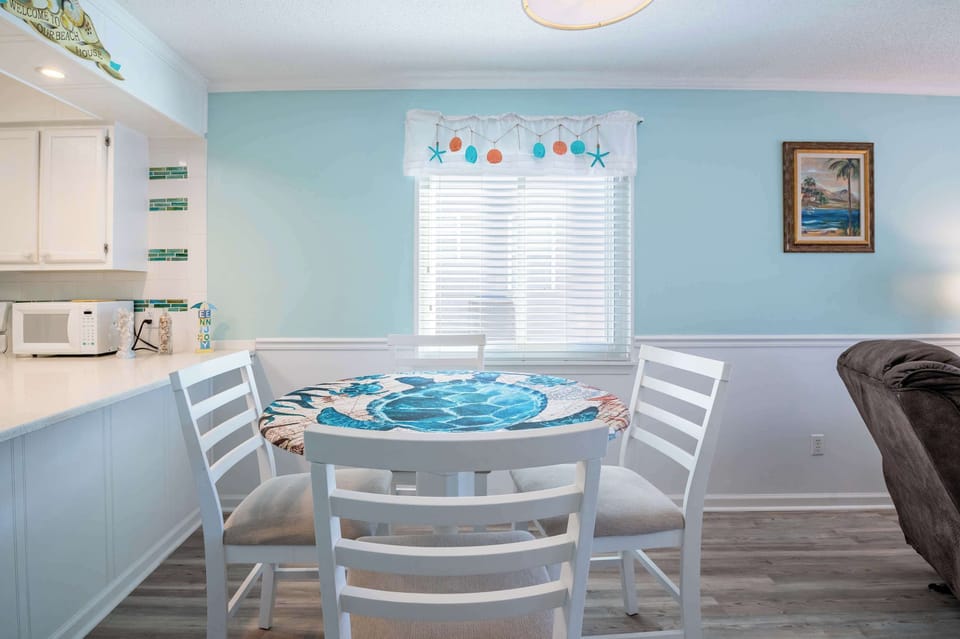Dining Table Seats 4