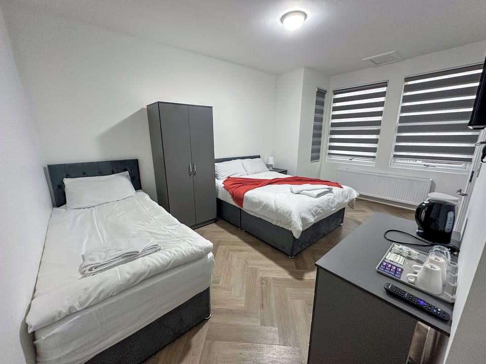 Egyptian cotton sheets, premium bedding, soundproofing, free WiFi