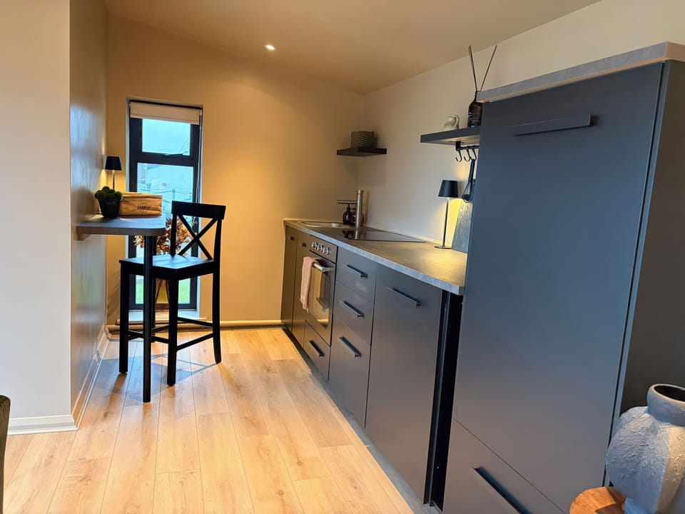 Cottage | Private kitchen | Cookware/dishes/utensils