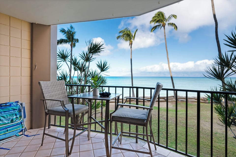 Great lanai with ocean views
