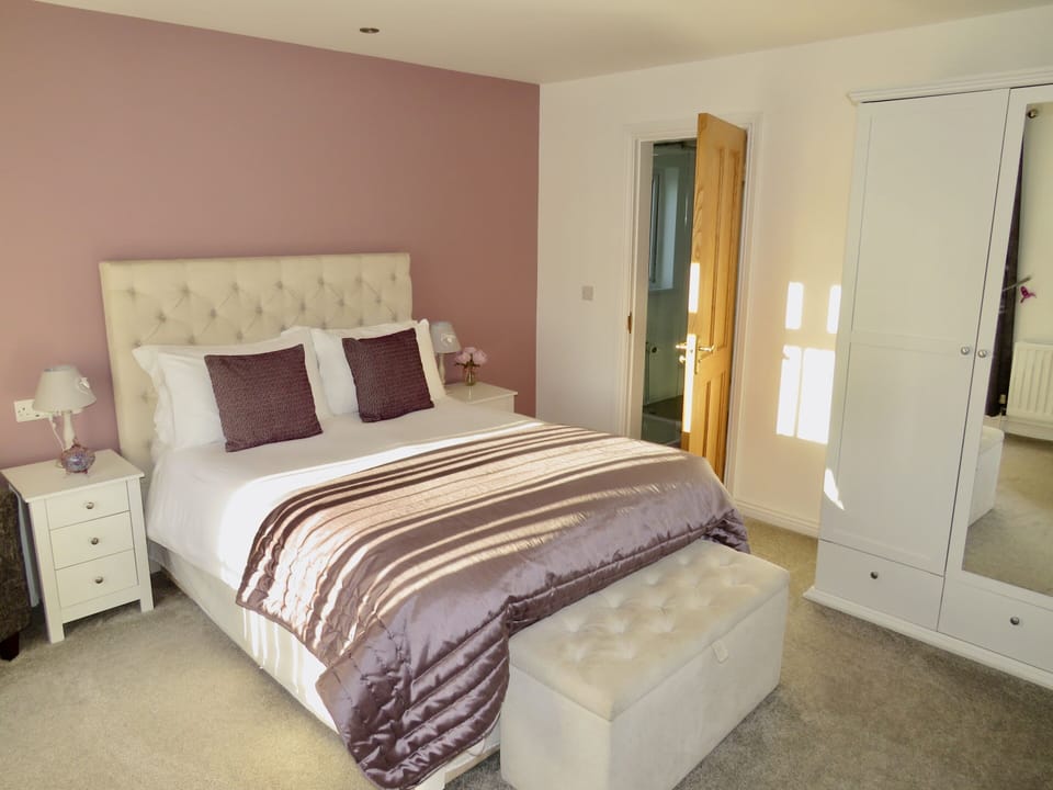 Double Room | Blackout drapes, iron/ironing board, free WiFi