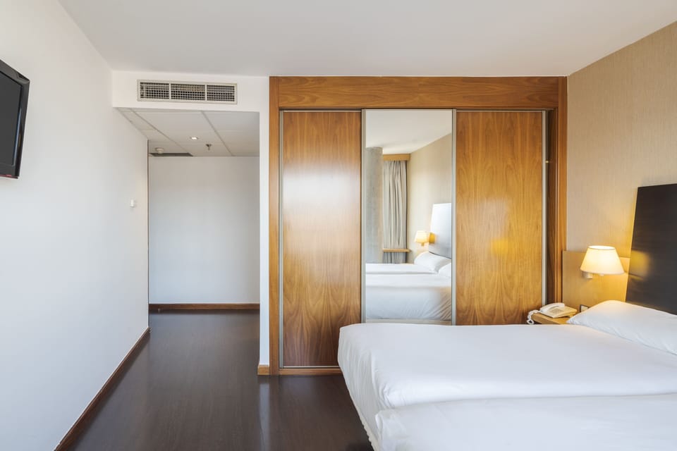1 bedroom, desk, laptop workspace, blackout drapes