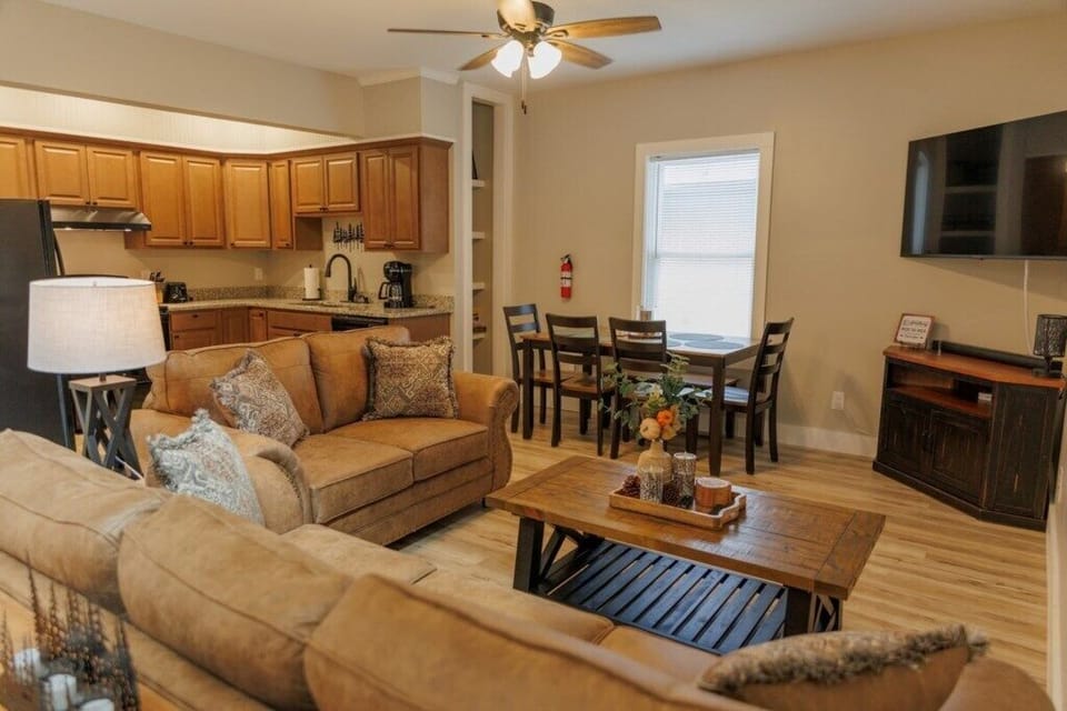 Minnie's Living & Dining Area 6