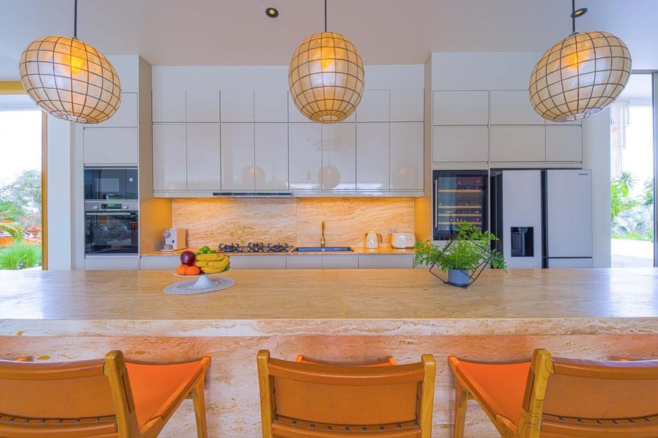 Villa, Mountain View | Private kitchen | Full-size fridge, microwave, oven, stovetop