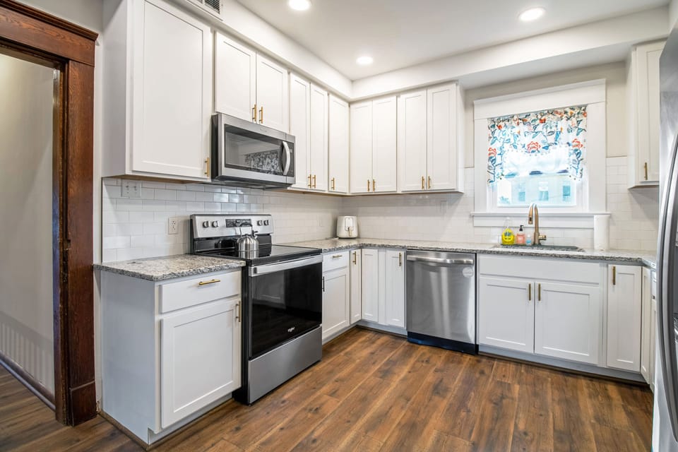 To blend modern conveniences