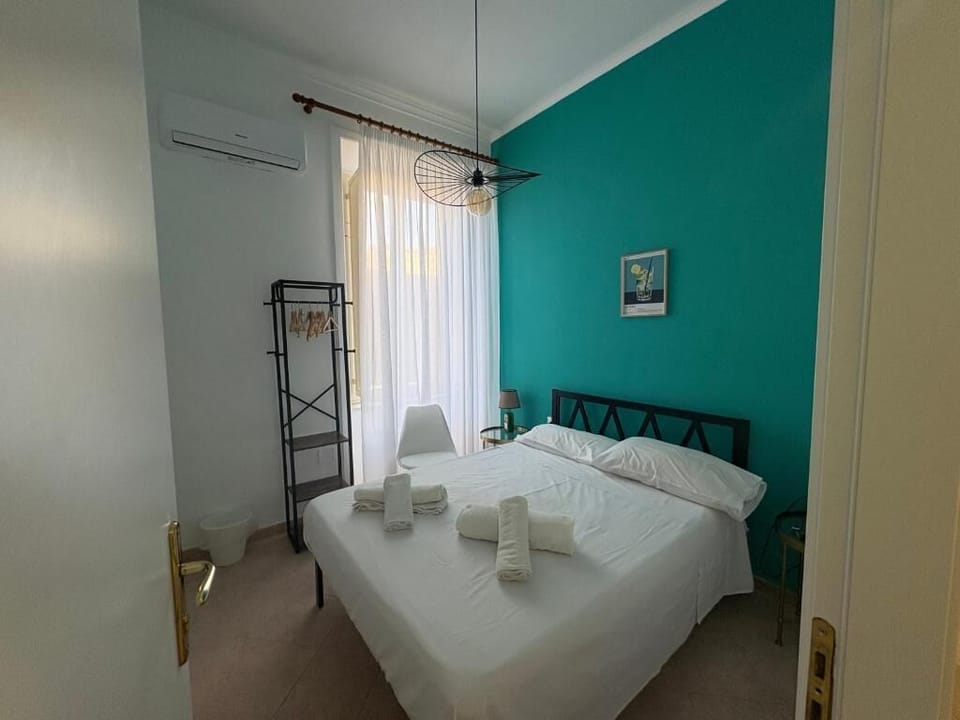 Deluxe Room | Individually decorated, individually furnished, desk, blackout drapes
