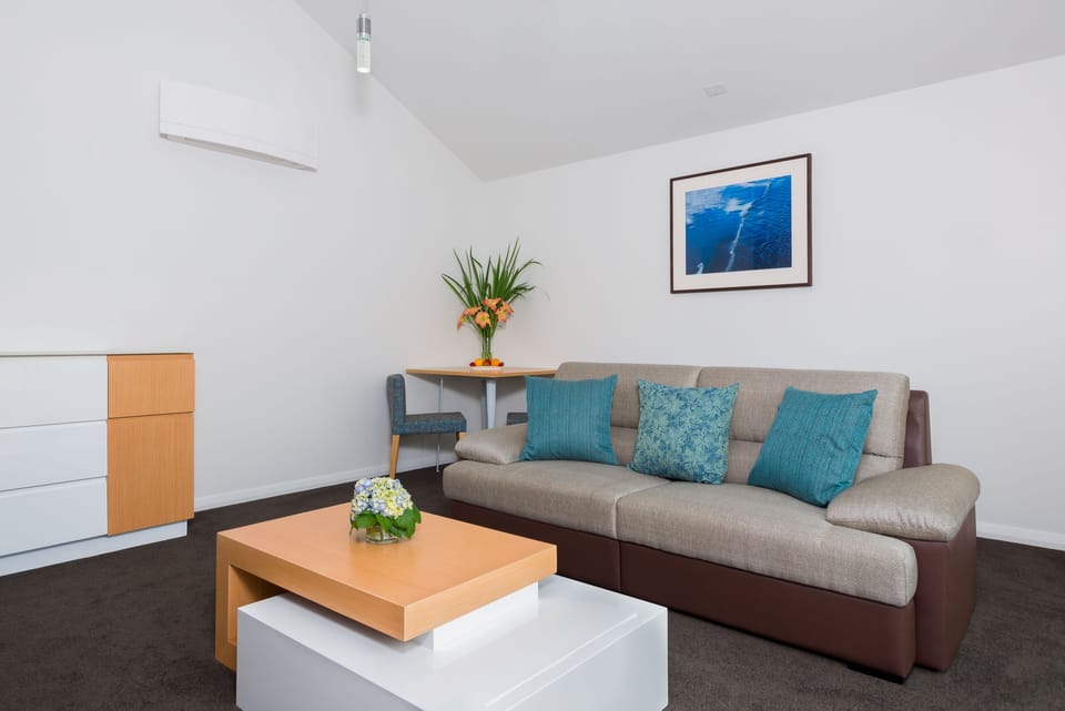 Luxury Villa | Living area | 32-inch LCD TV with satellite channels, TV, pay movies