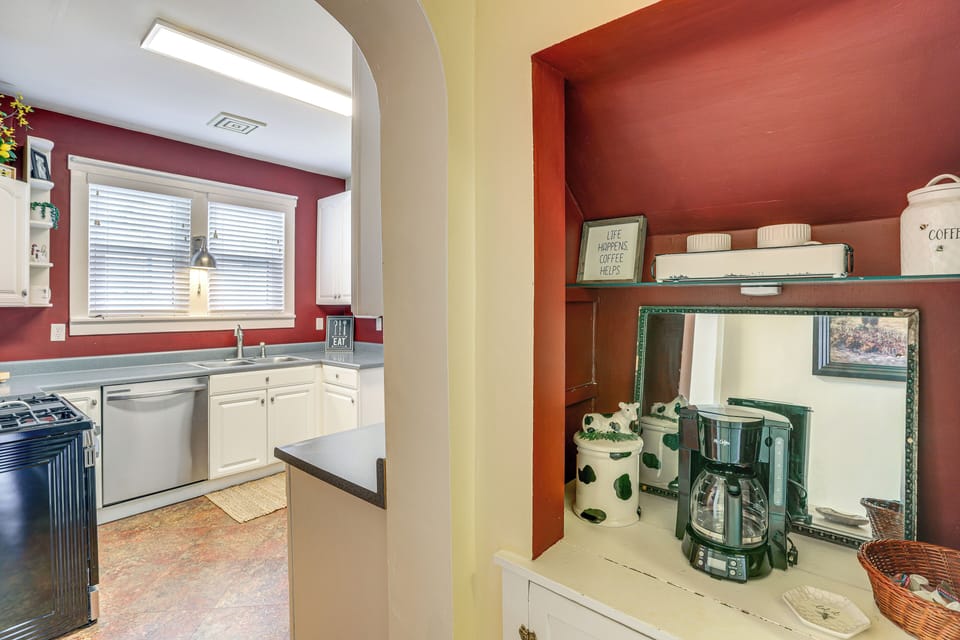 House (3 Bedrooms) | Interior