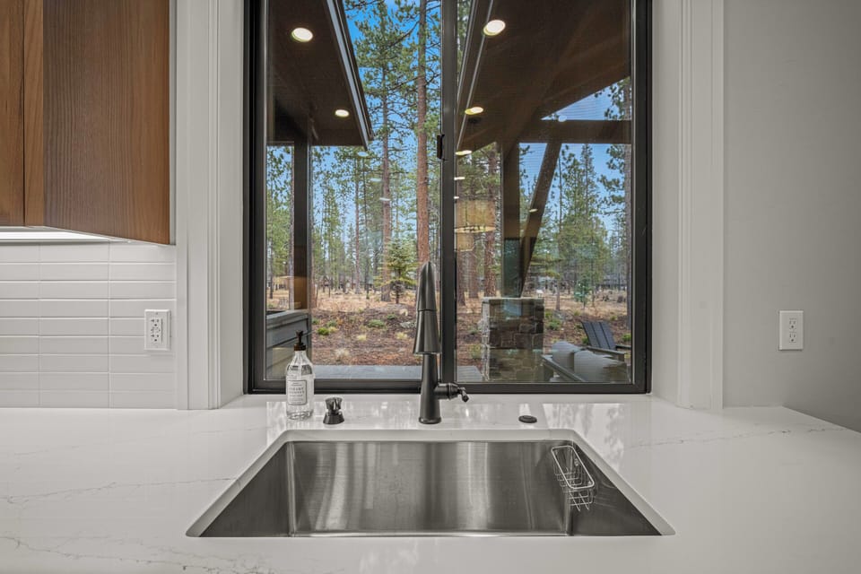 17800 Preservation Loop-14