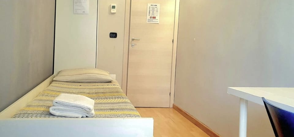 Single Room | Free WiFi