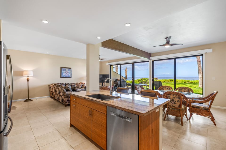Condo, 2 Bedrooms | Interior