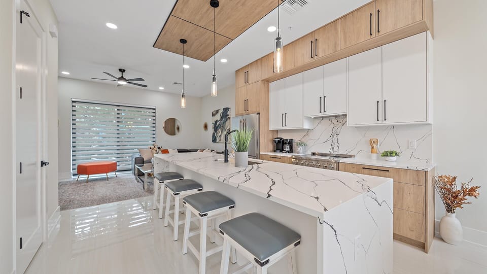 Townhome, 2 Bedrooms | Private kitchen | Fridge, oven, coffee/tea maker, toaster