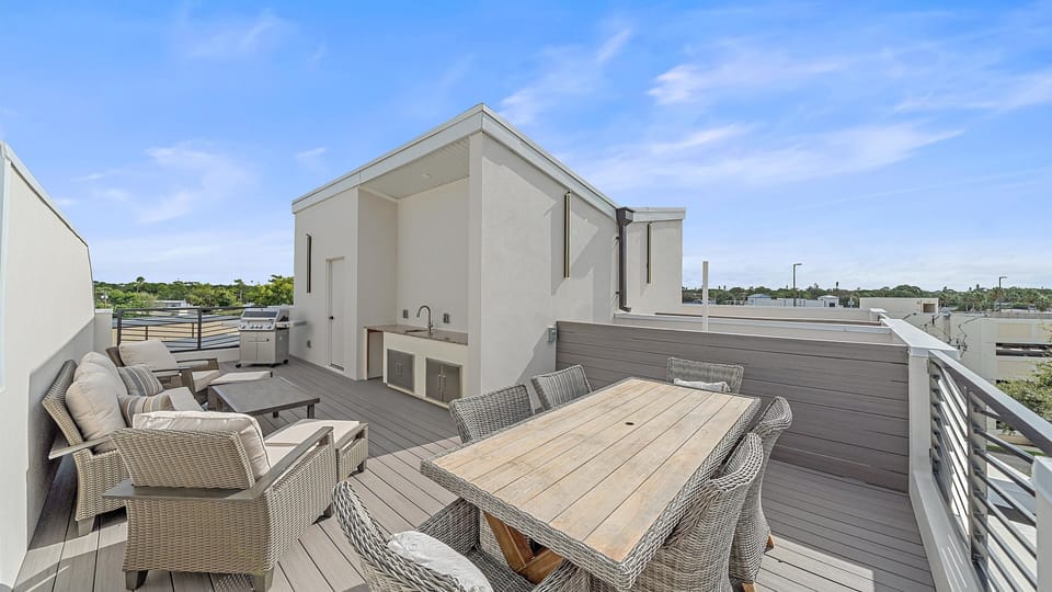Townhome, 2 Bedrooms | Outdoor dining