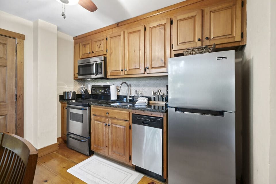 Sconti Ridge Hideaway - Entry Level Fully Equipped Kitchen
