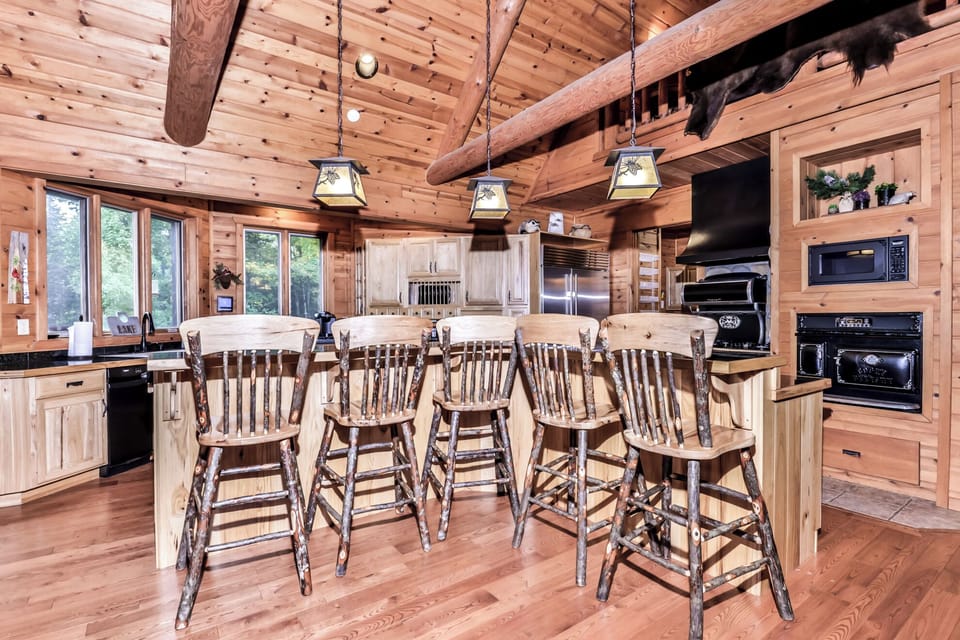 Spacious dining area to enjoy time with friends and family.