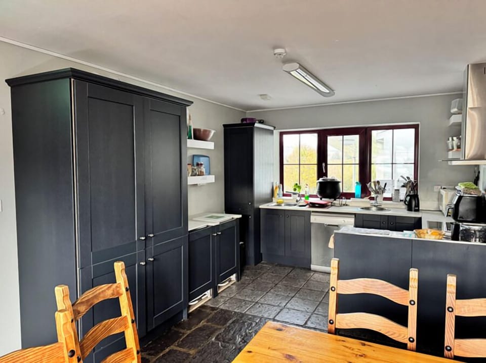 Shared fridge, microwave, stovetop, freezer