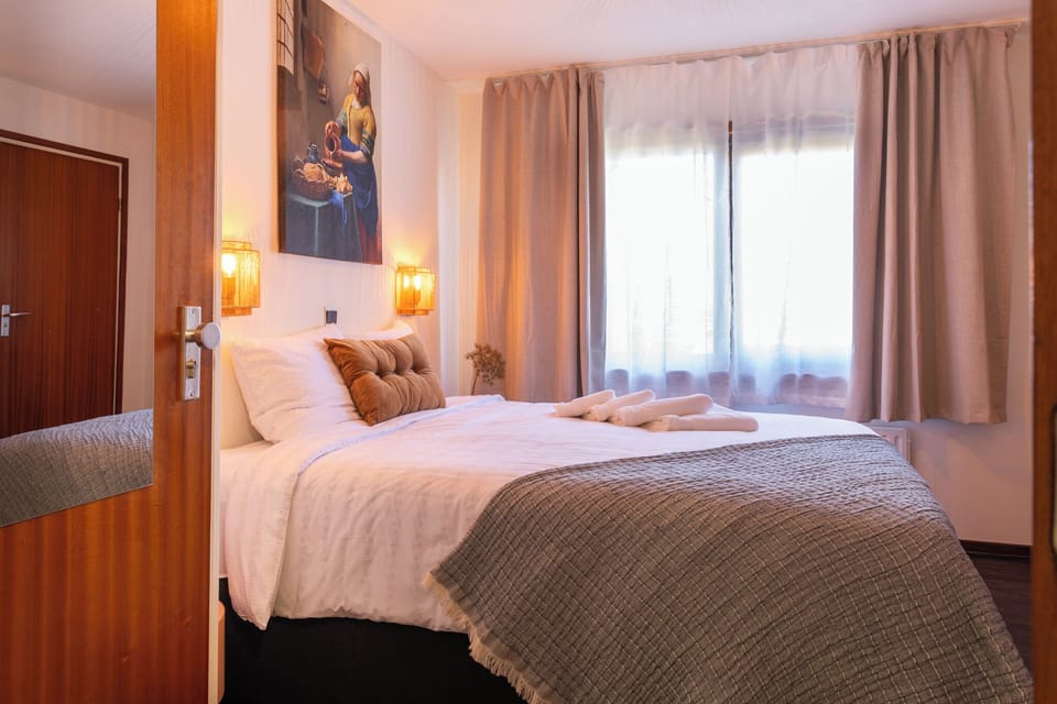 Double Room, Garden View | Iron/ironing board, free WiFi