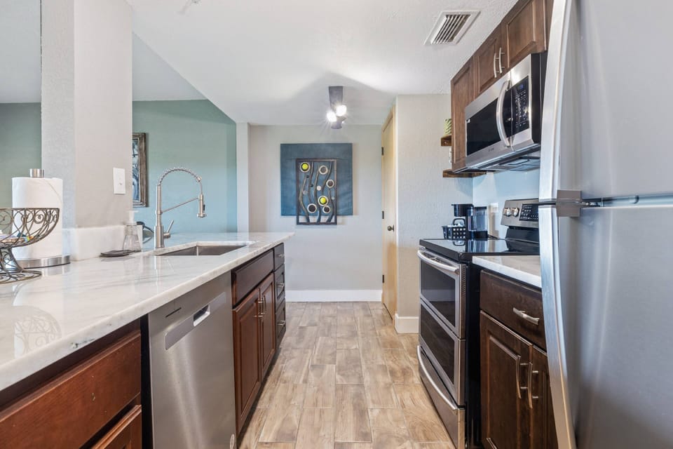 Full Kitchen