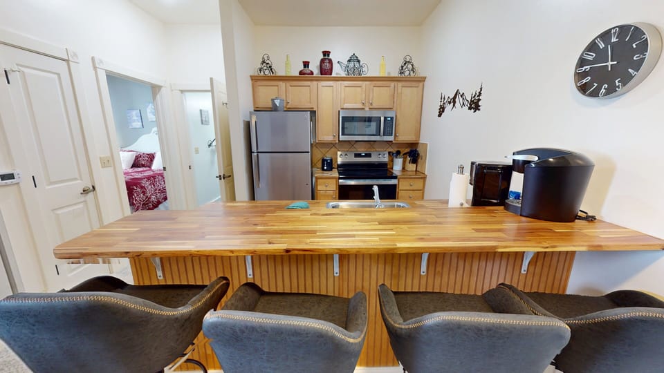 Indoors, Hardwood, Furniture, Table, Living Room