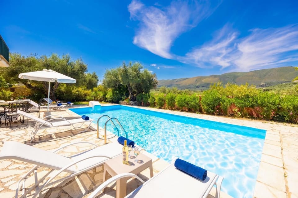 Private pool and terrace