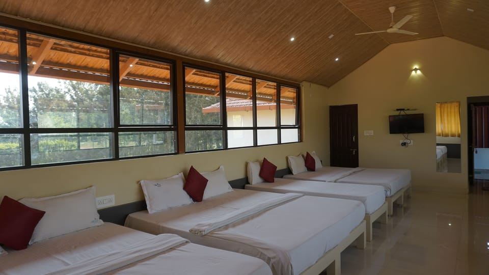 Classic Studio Suite, Mountain View | Free WiFi
