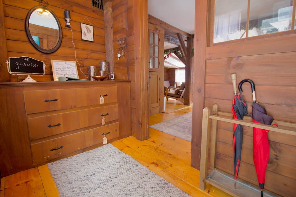 4. Entryway