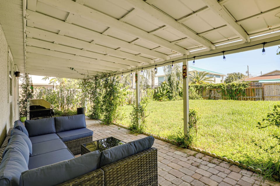 Private Patio | Gas Grill