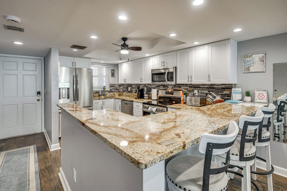 Kitchen | Keurig & Drip Coffee Makers | Dishwasher | Cooking Basics